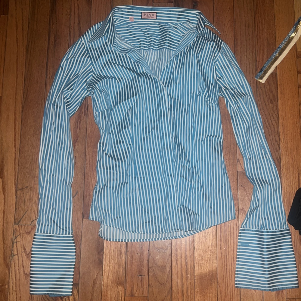 PINK BY THOMAS PINK LONG SLEEVE TOP WITH BLUE AND WHITE STRIPES
